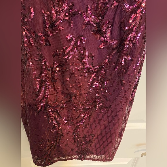 Formal sequin cocktail dress with illusion plunge - Picture 4 of 10